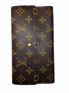 Louis Vuitton Vintage Monogram Canvas International Wallet